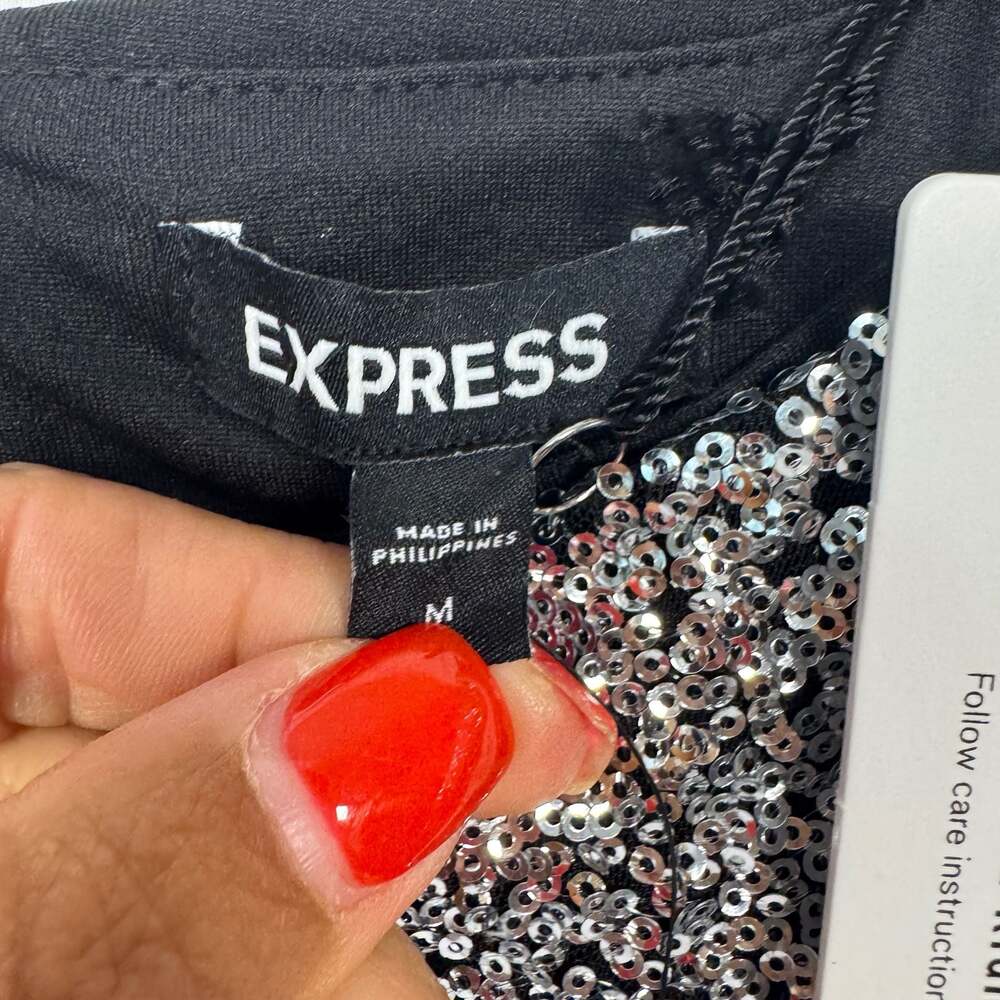 Express Silver Sequin Sleeveless Keyhole Back Top Size M NWT - Picture 7 of 9